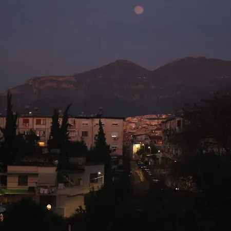 Tirana Apartamento *